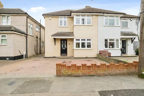 3 bedroom semi-detached house for sale, Warren Drive, Hornchurch, RM12