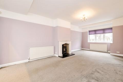3 bedroom semi-detached house for sale, Warren Drive, Hornchurch, RM12