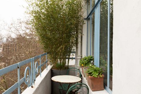 undefined, Trinity Court, London WC1X