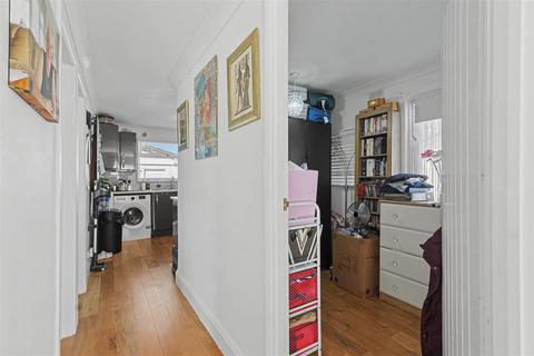 2 bedroom park home for sale, Main Road, Tower Park, Hockley SS5