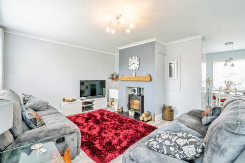3 bedroom end of terrace house for sale, Kings Drive, West Sussex PO21