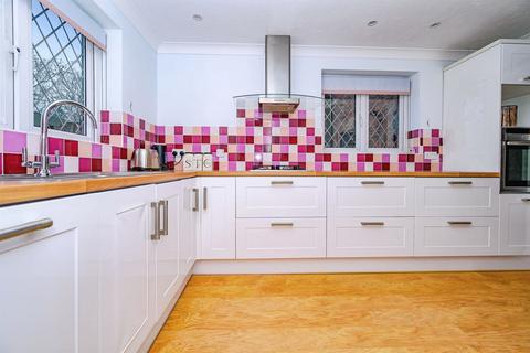 4 bedroom detached house for sale, Squirrel Chase, Hemel Hempstead