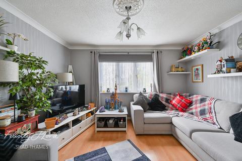 3 bedroom end of terrace house for sale, Hamilton Close, SE16