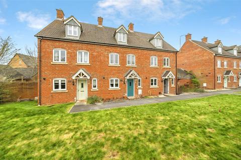 Terraced house - Queen Elizabeth Drive, Swindon, Wiltshire