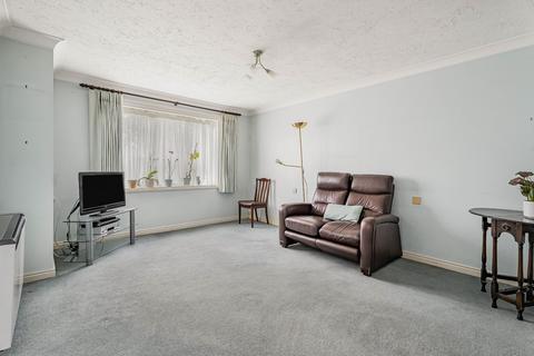 2 bedroom apartment for sale, Pembroke Lodge, Du Cros Drive, Stanmore, HA7