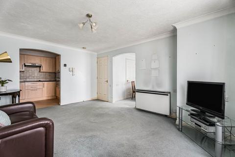 2 bedroom apartment for sale, Pembroke Lodge, Du Cros Drive, Stanmore, HA7