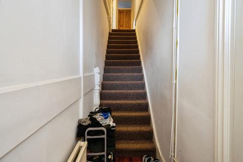 3 bedroom flat for sale, Coventry Road, Ilford, IG1