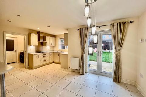 4 bedroom detached house to rent, Weir Way, Coventry, CV3