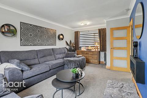 3 bedroom terraced house for sale, Gordon Road, Dereham