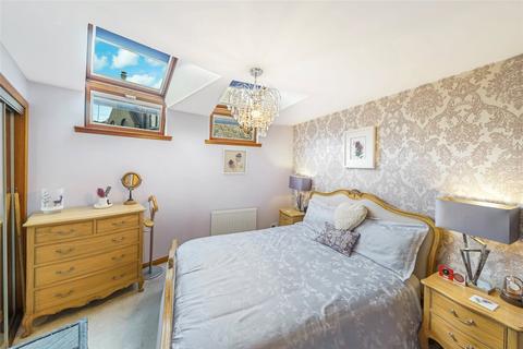 2 bedroom flat for sale, Arnothill Bank, Falkirk, Stirlingshire, FK1