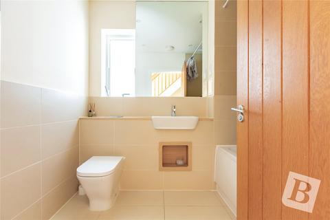 3 bedroom semi-detached house for sale, Godwin Terrace, Harold Wood, RM3