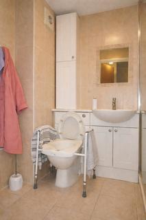 1 bedroom retirement property for sale, Walker Close, London