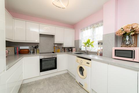 3 bedroom end of terrace house for sale, Sommerville Close, Faversham, Kent, ME13