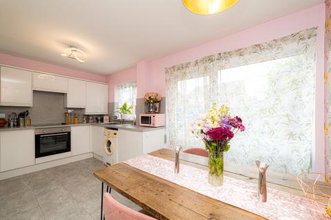 3 bedroom end of terrace house for sale, Sommerville Close, Faversham, Kent, ME13
