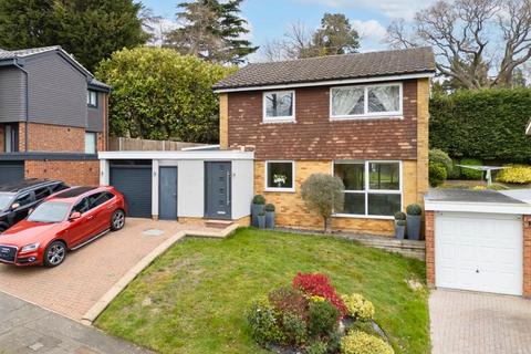 3 bedroom detached house for sale, Gravel Hill, Croydon