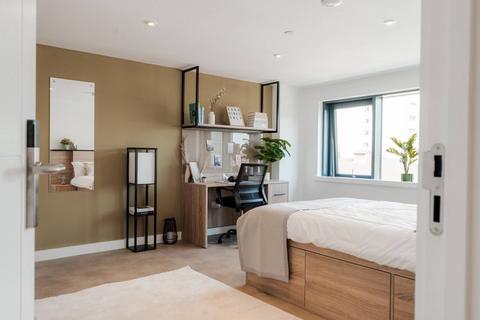 Studio to rent, Childers Street, Deptford, London, SE8