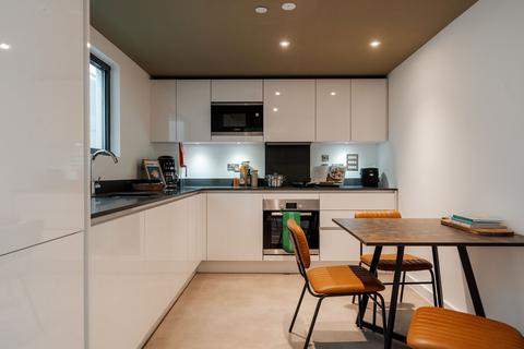 Studio to rent, Childers Street, Deptford, London, SE8