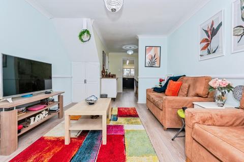 2 bedroom maisonette for sale, Hawthorn Place, ERITH, Kent, DA8