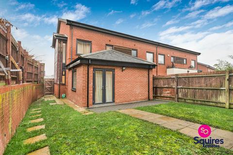 3 bedroom end of terrace house to rent, Morphou Road, London, NW7