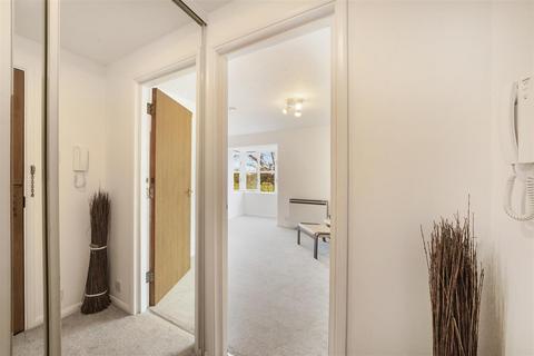 Studio for sale, Ash Walk, Wembley