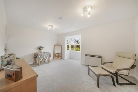 Studio for sale, Ash Walk, Wembley