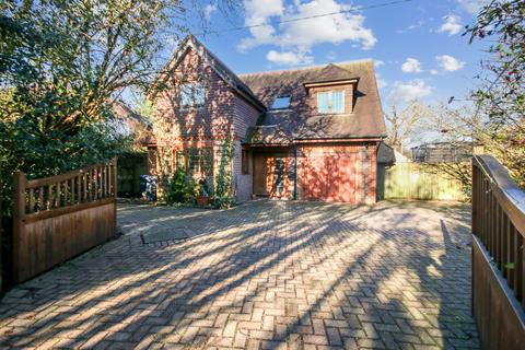 4 bedroom detached house for sale, Brookhill Road, Copthorne, Crawley, RH10