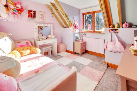 4 bedroom detached house for sale, Brookhill Road, Copthorne, Crawley, RH10