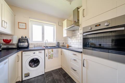 2 bedroom bungalow for sale, Clare Court, Grimsby, Lincolnshire, DN34