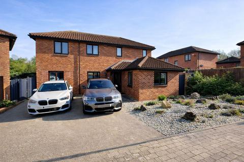 5 bedroom detached house for sale, Coberley Close, Downhead Park, MK15