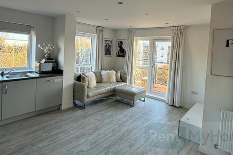 2 bedroom flat to rent, Hayworth House, Todd Close, Borehamwood, Hertfordshire