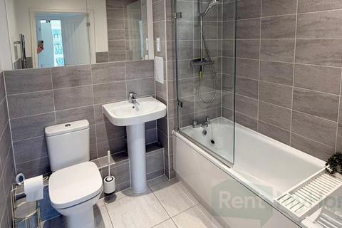 2 bedroom flat to rent, Hayworth House, Todd Close, Borehamwood, Hertfordshire