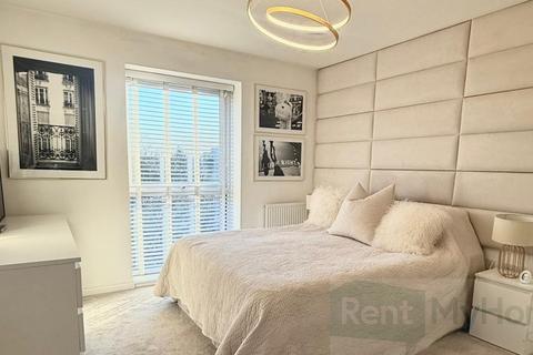 2 bedroom flat to rent, Hayworth House, Todd Close, Borehamwood, Hertfordshire