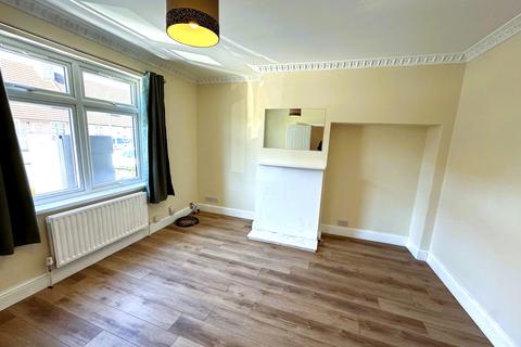 2 bedroom terraced house to rent, Waldegrave Road, Dagenham RM8