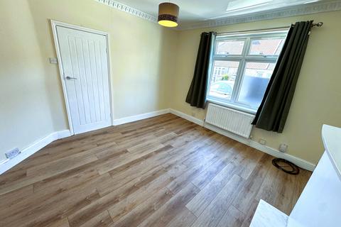 2 bedroom terraced house to rent, Waldegrave Road, Dagenham RM8