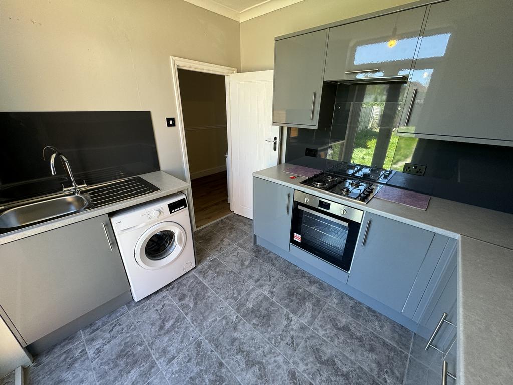 House in Dagenham - View 2