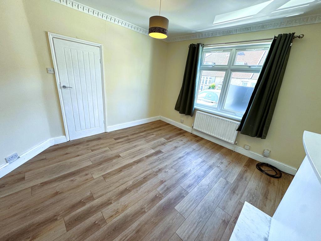 House in Dagenham - View 5