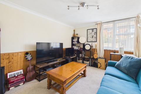 1 bedroom flat for sale, Carlyle House, Bridge Road, Worthing, BN14 7BS
