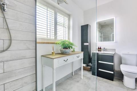 3 bedroom detached bungalow for sale, Chearsley, Buckinghamshire
