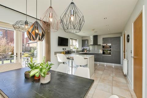 5 bedroom detached house for sale, Reservoir Road, BURTON-ON-TRENT