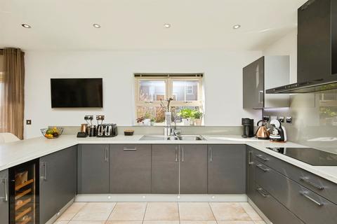 5 bedroom detached house for sale, Reservoir Road, BURTON-ON-TRENT
