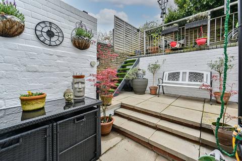 2 bedroom end of terrace house for sale, Old Oak Lane, North Acton, London, NW10