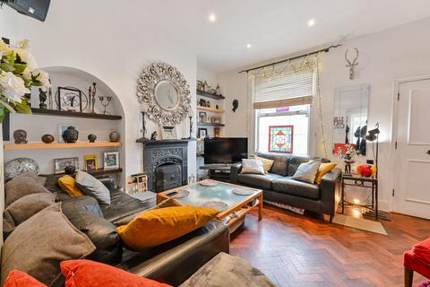 2 bedroom end of terrace house for sale, Old Oak Lane, North Acton, London, NW10