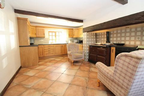 4 bedroom farm house for sale, Huthwaite Lane, Thurgoland, Sheffield