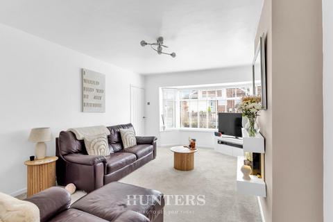 2 bedroom semi-detached bungalow for sale, Frampton Close, Alkrington, Manchester