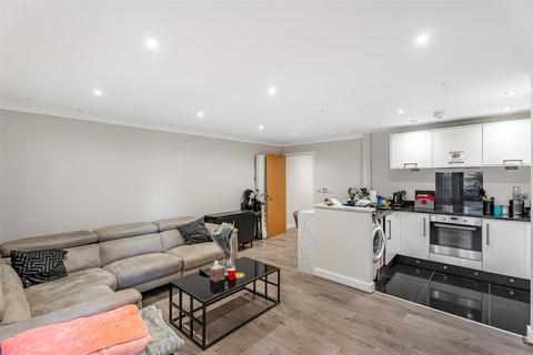 2 bedroom ground floor flat for sale, Shingly Place, North Chingford