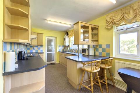 2 bedroom detached bungalow for sale, Oakham Drive, Coalville, LE67