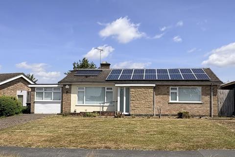 2 bedroom detached bungalow for sale, Oakham Drive, Coalville, LE67