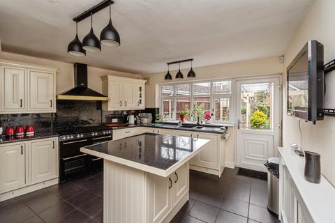 2 bedroom detached bungalow for sale, George Rose Gardens, Wednesbury