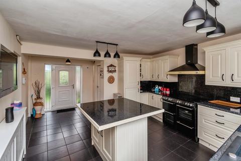 2 bedroom detached bungalow for sale, George Rose Gardens, Wednesbury