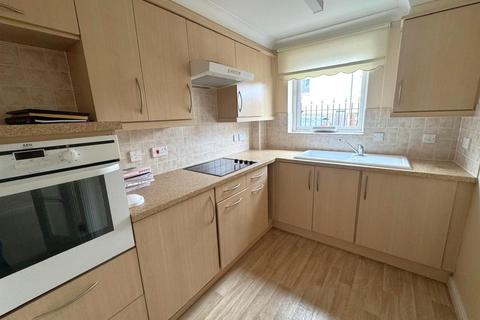2 bedroom retirement property for sale, Windsor Way, Aldershot
